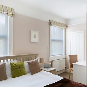 https://bay-tree-house-bath.tophotelsbath.com
