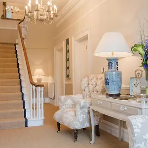 https://grays-boutique-bb.tophotelsbath.com